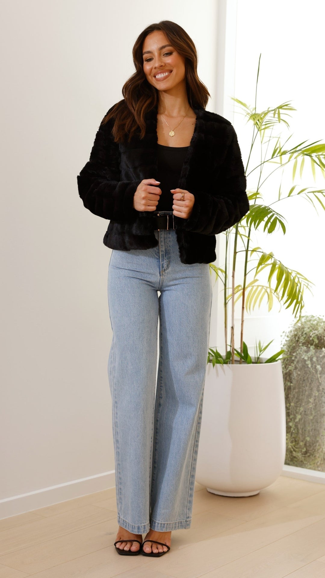 Stilla | Luksuriøs Dame-Crop-Jakke