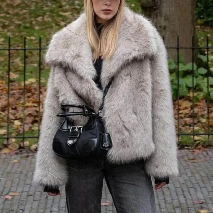 Stilla | Glam Faux-Fur-Jakke
