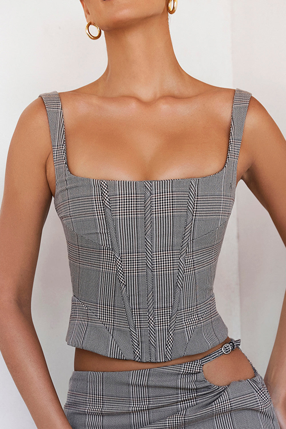 Stilla | Mistress Rocks Monokrom Plaid Firkantet Hals Korset Og Plaid Mini Nederdel Med Udskæring