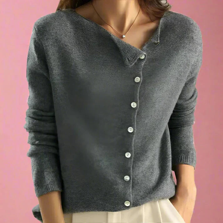 Stilla | Cardigan med asymmetrisk knapmønster