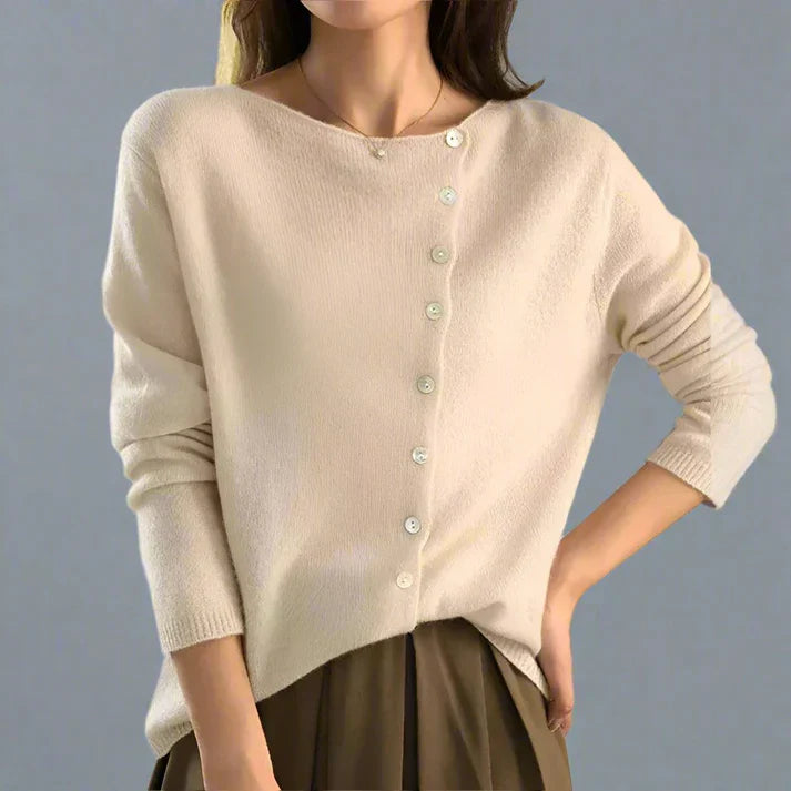 Stilla | Cardigan med asymmetrisk knapmønster
