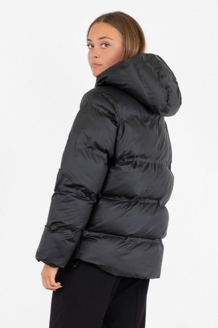 Stilla | Noir Fox Puffer Jakke Sort