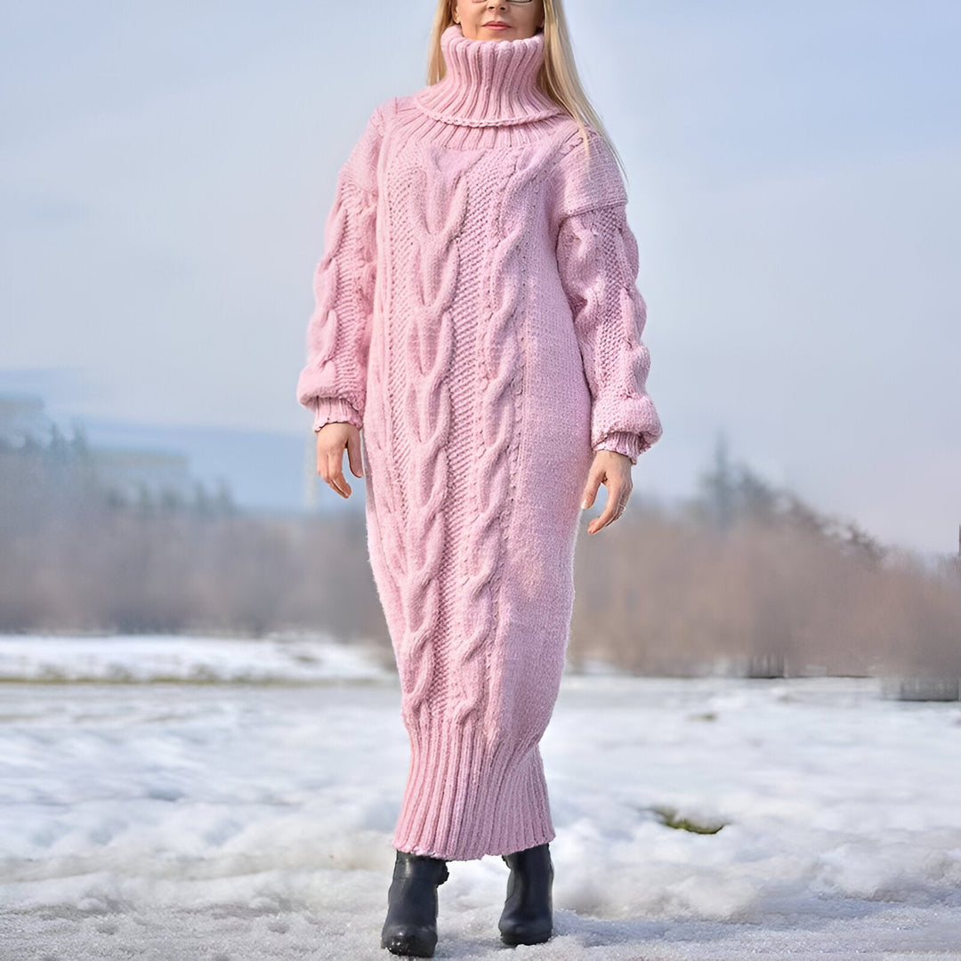 Stilla | Hyggeligt Strikkjole Med Oversized Turtleneck