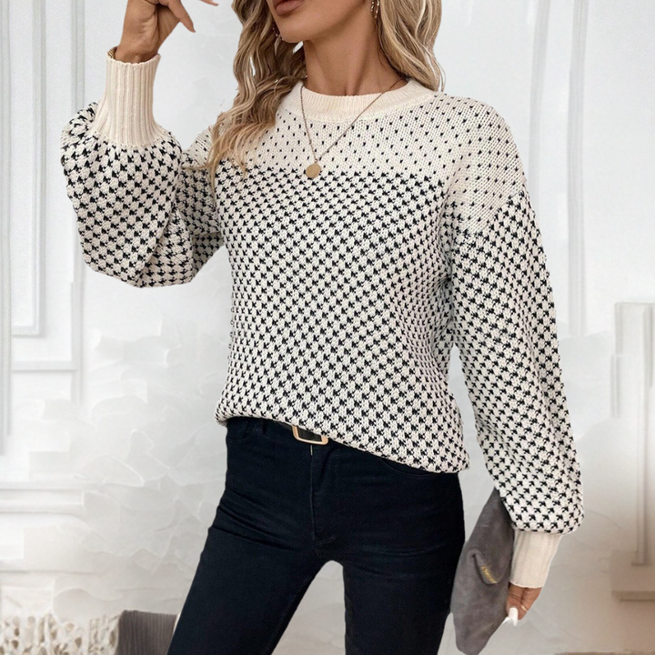 Stilla | Uformel Sweater med Faldende Skuldre til Kvinder