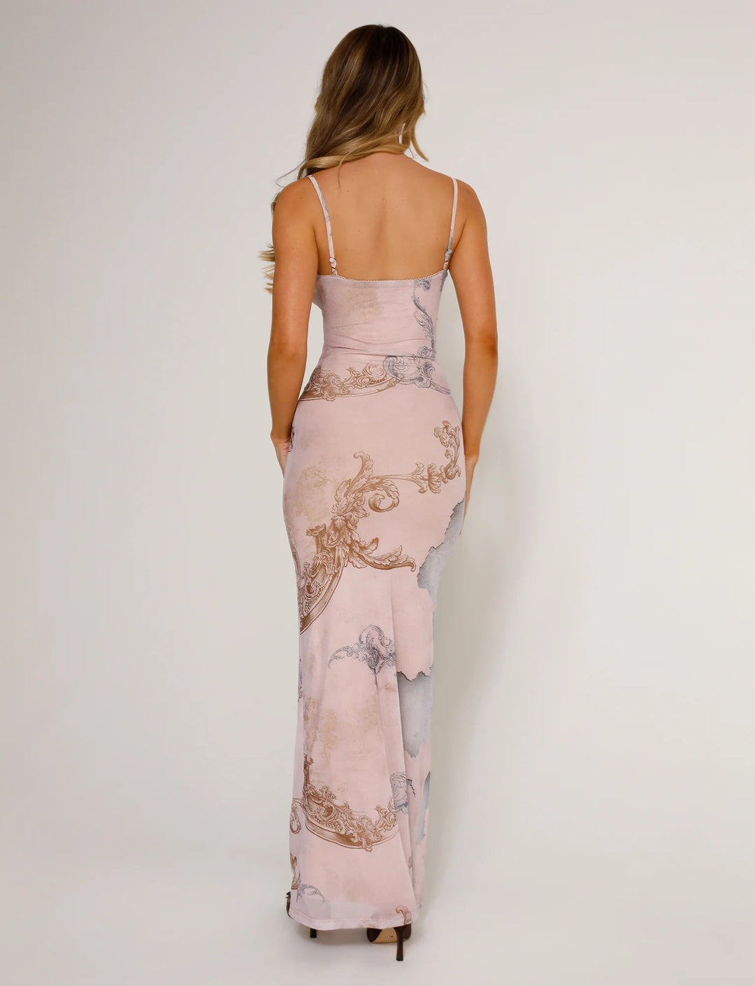 Stilla | Graceful Spaghetti Straps V-hals Maxi Kjole Kvinders