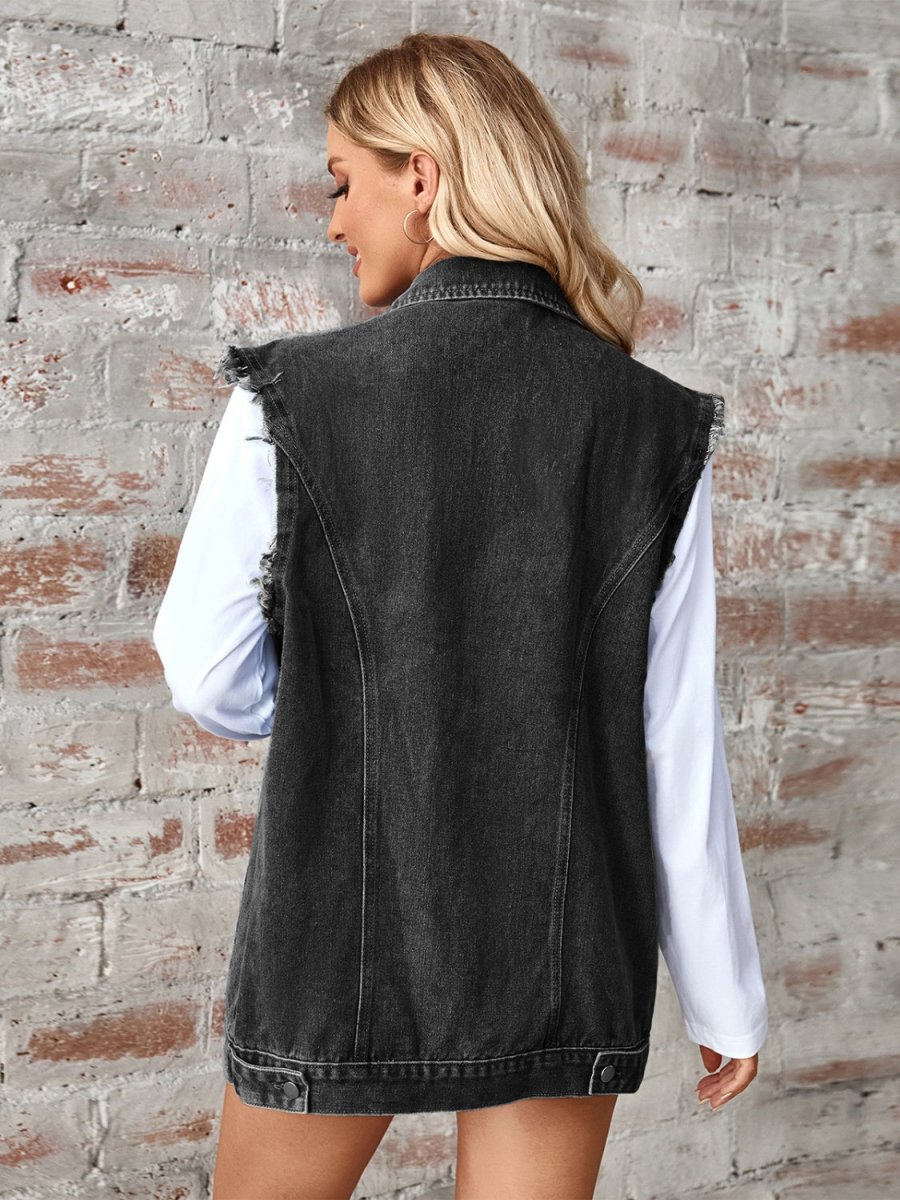 Stilla | Casual, Ærmeløs Jeansvest Med Knaplukning og Rå Skjorte_details