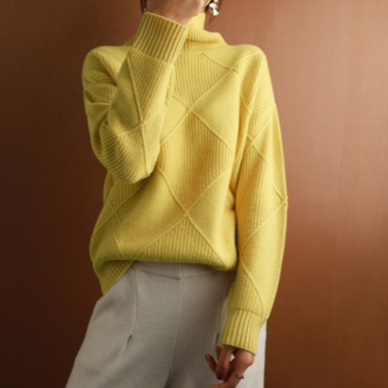 Stilla | Rullekrave sweater med diamantmønster Strikket - Blød og Komfortabel