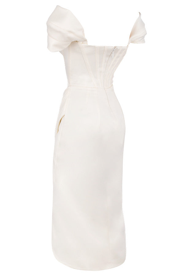 Stilla | Off Shoulder Kjole Satin