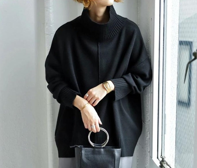Stilla | Enkel Sort Sweater Med Lange Ærmer og Høj Udsnit