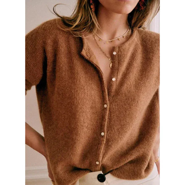 Stilla | Elegant Knap-Op Sweater