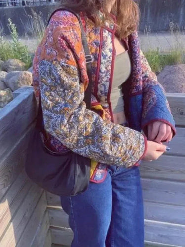 Stilla | Stylish løs trykt damemantel