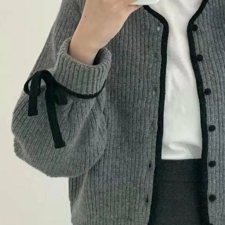 Stilla | Klassisk Strikket Cardigan til Damer