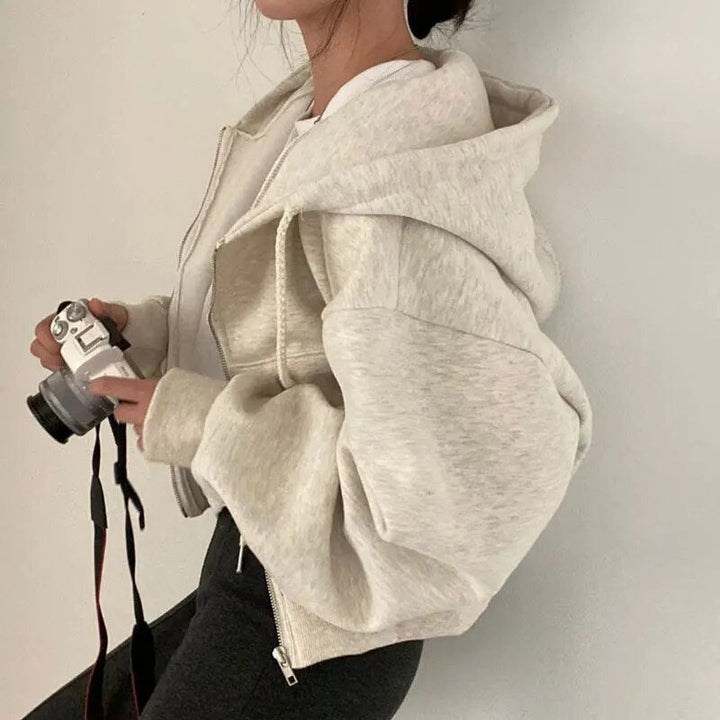 Stilla | Dame Korte Kjole Vest med Hætte og Oversized Fit