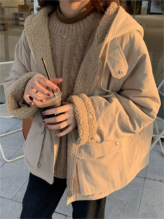 Stilla | Varm Oversized Damejakke med Hætte - Fleece Parka
