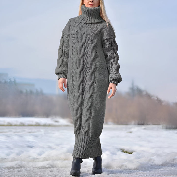Stilla | Hyggeligt Strikkjole Med Oversized Turtleneck