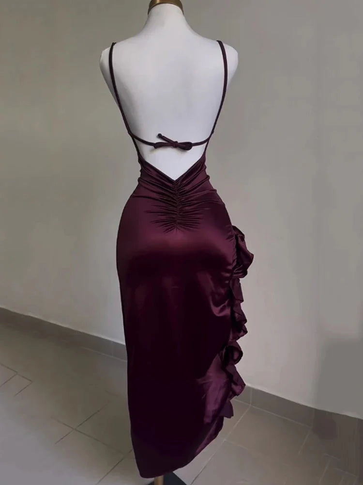 Stilla | Kvindernes Ruffle Trim Høj Split Mode Designer Bodycon Kjoler (midi)