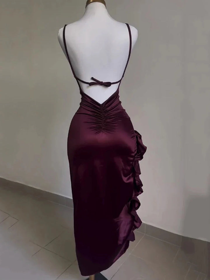 Stilla | Kvindernes Ruffle Trim Høj Split Mode Designer Bodycon Kjoler (midi)