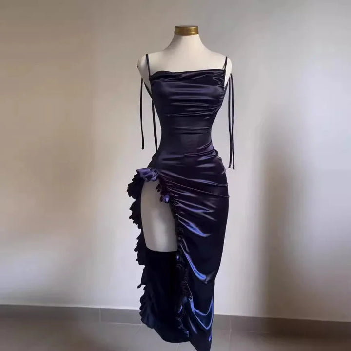 Stilla | Kvindernes Ruffle Trim Høj Split Mode Designer Bodycon Kjoler (midi)