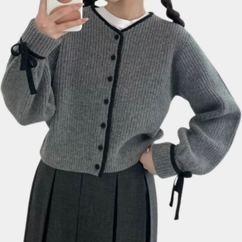 Stilla | Klassisk Strikket Cardigan til Damer