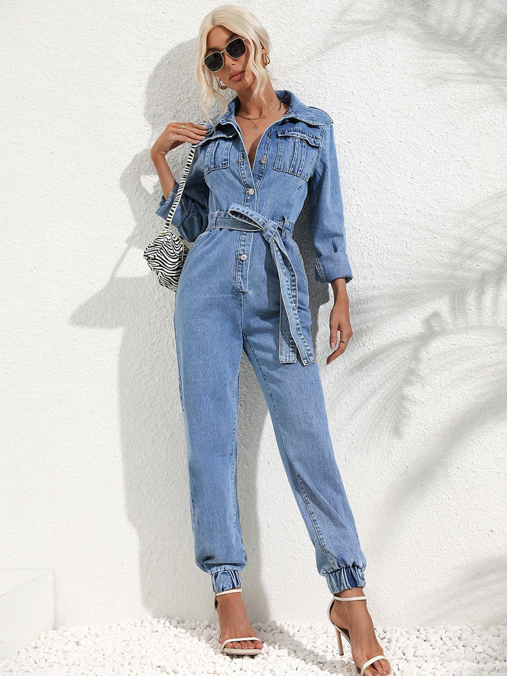 Stilla jumpsuit med klaplomme og denimbælte